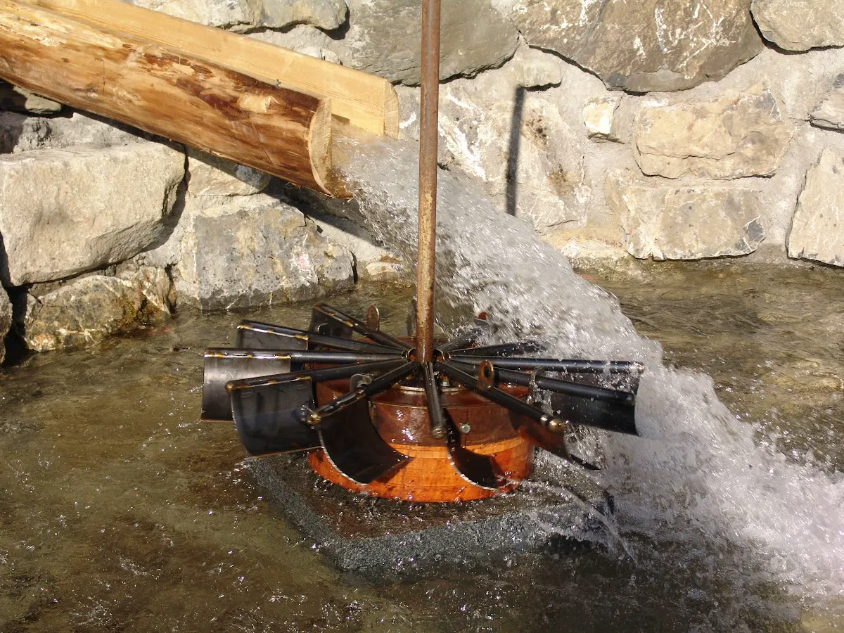 Snow-covered forest path on the 3D archery course at Höllschlucht in winter
